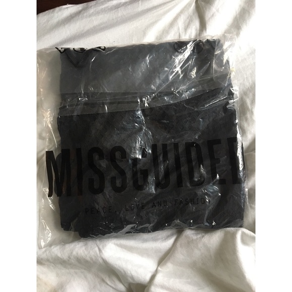 BRAND NEW | Missguided Bodycon Textured Dress - Picture 4 of 4